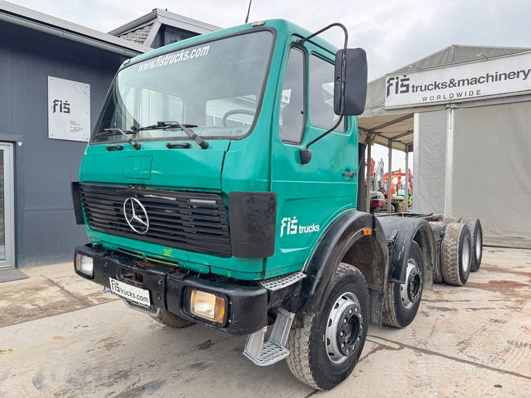 Mercedes-Benz 3025 8x4 chassis - complete spring - Камион со кабинска шасија: слика 1 Mercedes-Benz 3025 8x4 chassis - complete spring - Камион со кабинска шасија: слика 1
