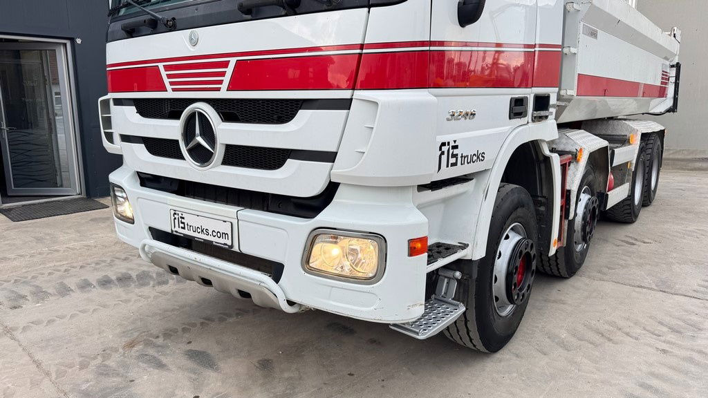 Mercedes-Benz Actros 3246 8X4 mulda tipper - retarder - hydr. back door - Кипер: слика 3 Mercedes-Benz Actros 3246 8X4 mulda tipper - retarder - hydr. back door - Кипер: слика 3