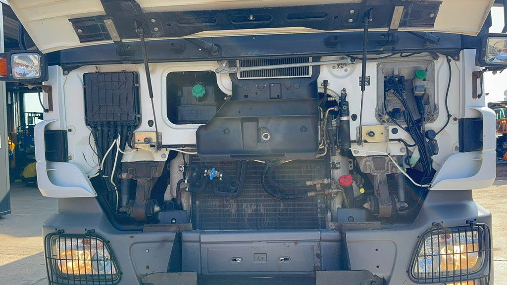 Лизинг на  Mercedes-Benz Actros 4141 K 8x6 tipper - 19m3 Mercedes-Benz Actros 4141 K 8x6 tipper - 19m3: слика 21