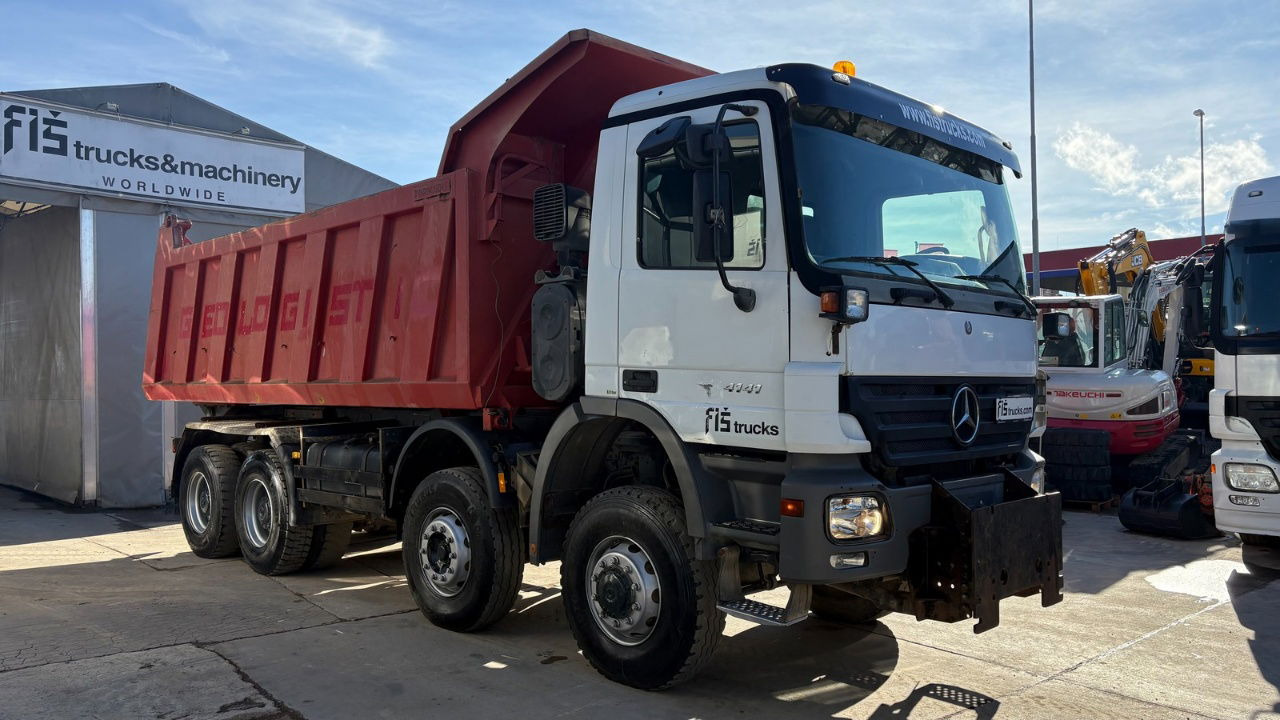 Mercedes-Benz Actros 4141 K 8x6 tipper - 19m3 - spring suspension - Кипер: слика 2 Mercedes-Benz Actros 4141 K 8x6 tipper - 19m3 - spring suspension - Кипер: слика 2