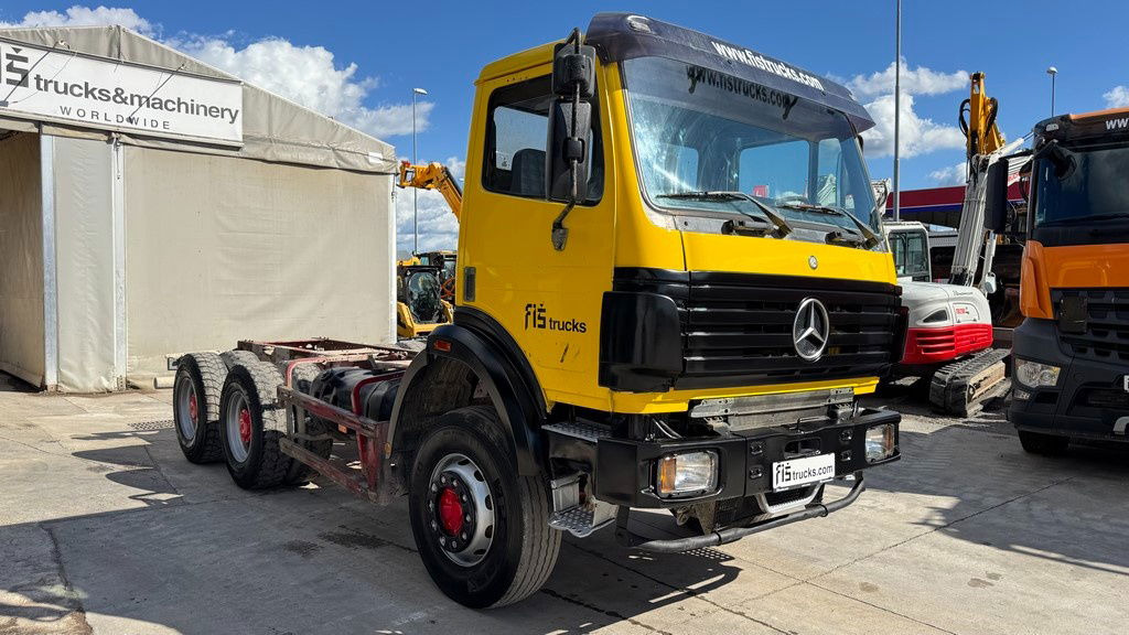 Mercedes-Benz SK 2627 6x4 chassis - V6 - full spring - Камион со кабинска шасија: слика 3 Mercedes-Benz SK 2627 6x4 chassis - V6 - full spring - Камион со кабинска шасија: слика 3