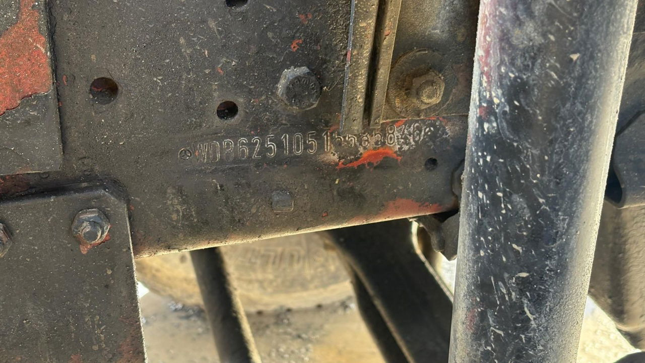 Камион со кабинска шасија Mercedes-Benz SK 3229 8x4 chassis - complete spring V8: слика 17 Камион со кабинска шасија Mercedes-Benz SK 3229 8x4 chassis - complete spring V8: слика 17