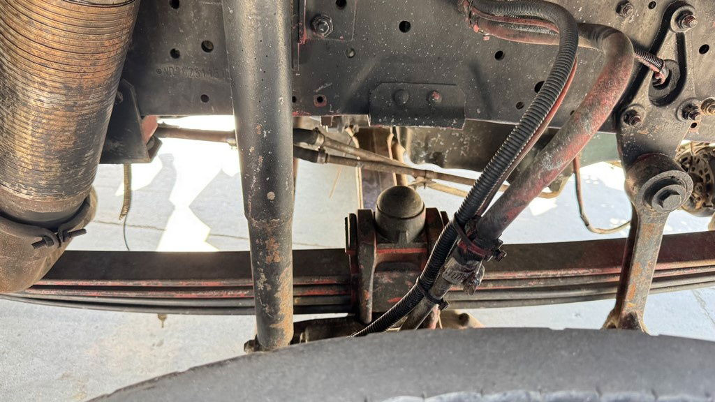 Лизинг на Mercedes-Benz SK 3235 8X4 tipper - V8 Mercedes-Benz SK 3235 8X4 tipper - V8: слика 12 Лизинг на Mercedes-Benz SK 3235 8X4 tipper - V8 Mercedes-Benz SK 3235 8X4 tipper - V8: слика 12