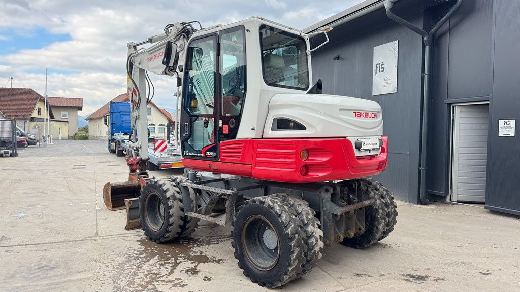 Takeuchi TB295W - 2014 Year - Powertilt - 3X Buckets - Багер на тркала: слика 3 Takeuchi TB295W - 2014 Year - Powertilt - 3X Buckets - Багер на тркала: слика 3