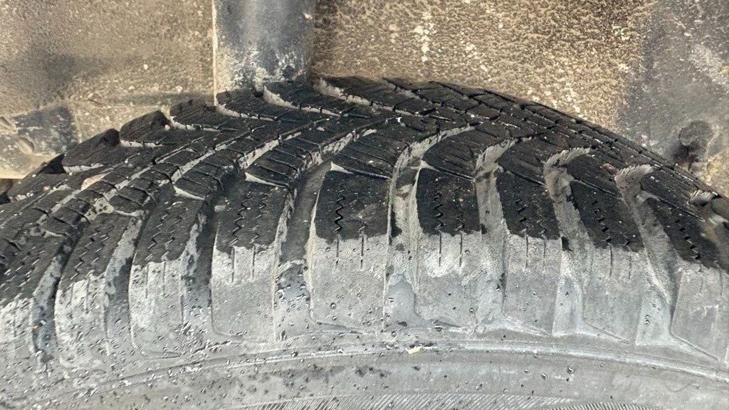 Toyota Yaris 1.3 - Petrol - 5 Doors - AC - Хечбек: слика 5 Toyota Yaris 1.3 - Petrol - 5 Doors - AC - Хечбек: слика 5