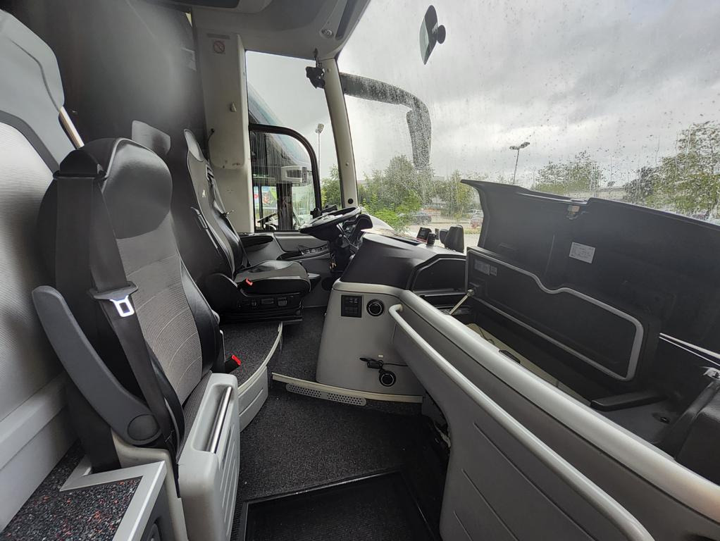 MAN Lion´s Coach C R09 53+1+1 / WC / Küche / Fahrschulpedale - Патнички вагон автобус: слика 5 MAN Lion´s Coach C R09 53+1+1 / WC / Küche / Fahrschulpedale - Патнички вагон автобус: слика 5