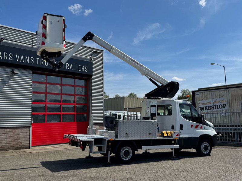 Iveco Daily 35S14 2 Person, Km 31.936!! 4x gestempeld, 2 persoonslift - Комбе: слика 3 Iveco Daily 35S14 2 Person, Km 31.936!! 4x gestempeld, 2 persoonslift - Комбе: слика 3