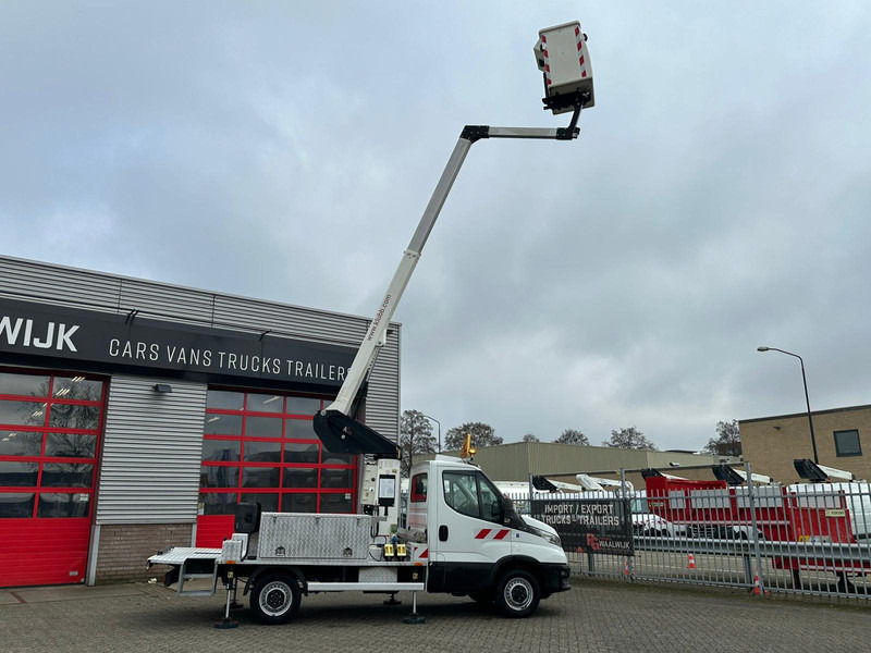 Iveco Daily 35S14 APK 29-08-2026, 4x gestempeld Km 64.779 - Комбе: слика 2 Iveco Daily 35S14 APK 29-08-2026, 4x gestempeld Km 64.779 - Комбе: слика 2