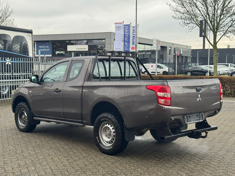 Mitsubishi L200 4*4 airco - Пикап: слика 4 Mitsubishi L200 4*4 airco - Пикап: слика 4