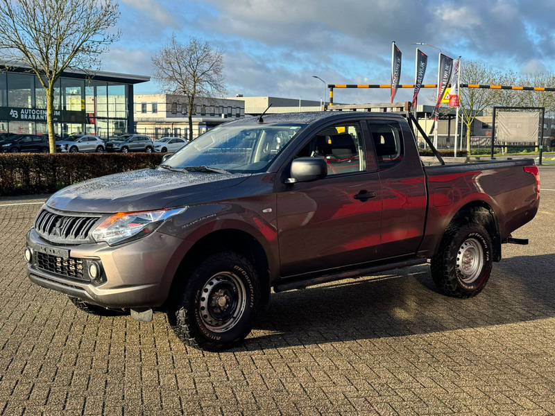 Mitsubishi L200 4*4 airco - Пикап: слика 2 Mitsubishi L200 4*4 airco - Пикап: слика 2