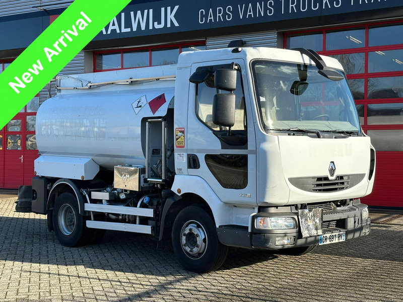 Renault Midlum 220.10 - Камион цистерна: слика 1 Renault Midlum 220.10 - Камион цистерна: слика 1