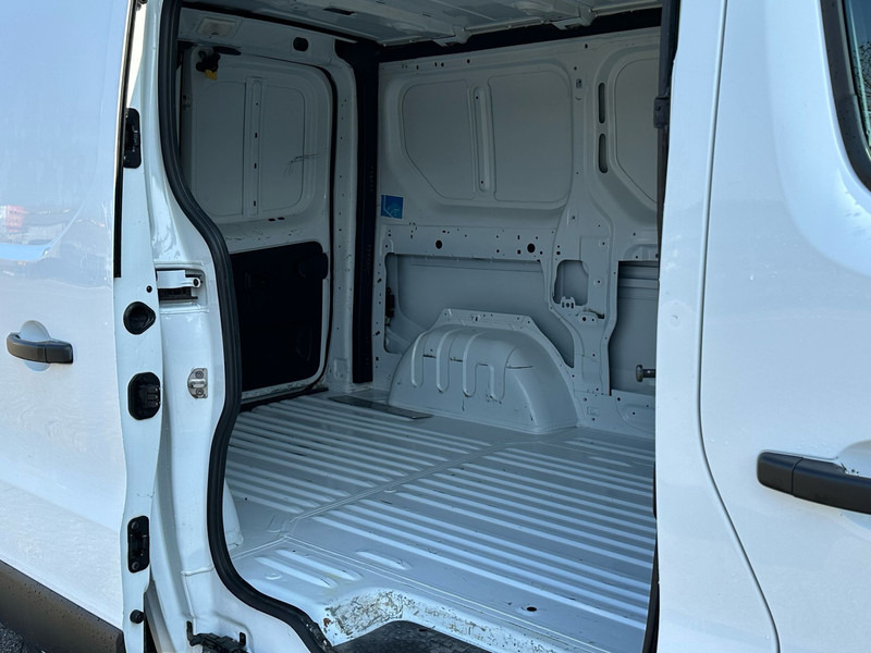 Renault Trafic 1.6 dCi T27 - Мало комбе: слика 5 Renault Trafic 1.6 dCi T27 - Мало комбе: слика 5