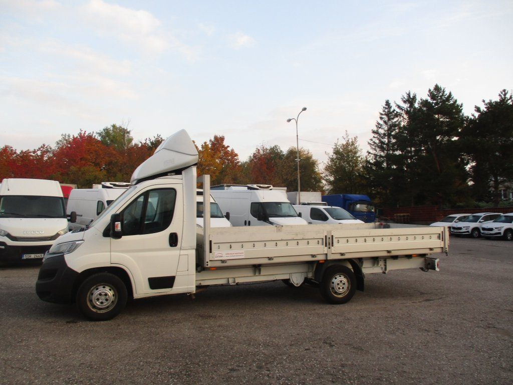 Citroën Jumper 2,0 BlueHDi Citroën Jumper 2,0 BlueHDi - Комбе со отворен сандак: слика 3 Citroën Jumper 2,0 BlueHDi Citroën Jumper 2,0 BlueHDi - Комбе со отворен сандак: слика 3