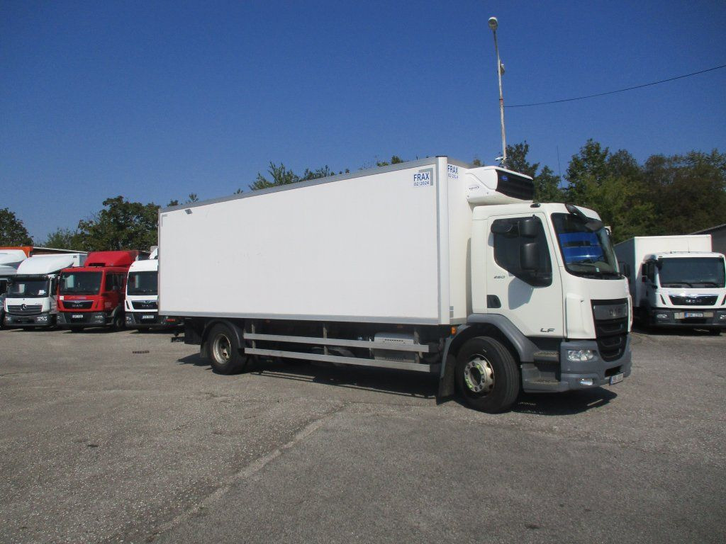 DAF LF 18.260 Xarios 600 DAF LF 18.260 Xarios 600 - Камион ладилник: слика 2 DAF LF 18.260 Xarios 600 DAF LF 18.260 Xarios 600 - Камион ладилник: слика 2