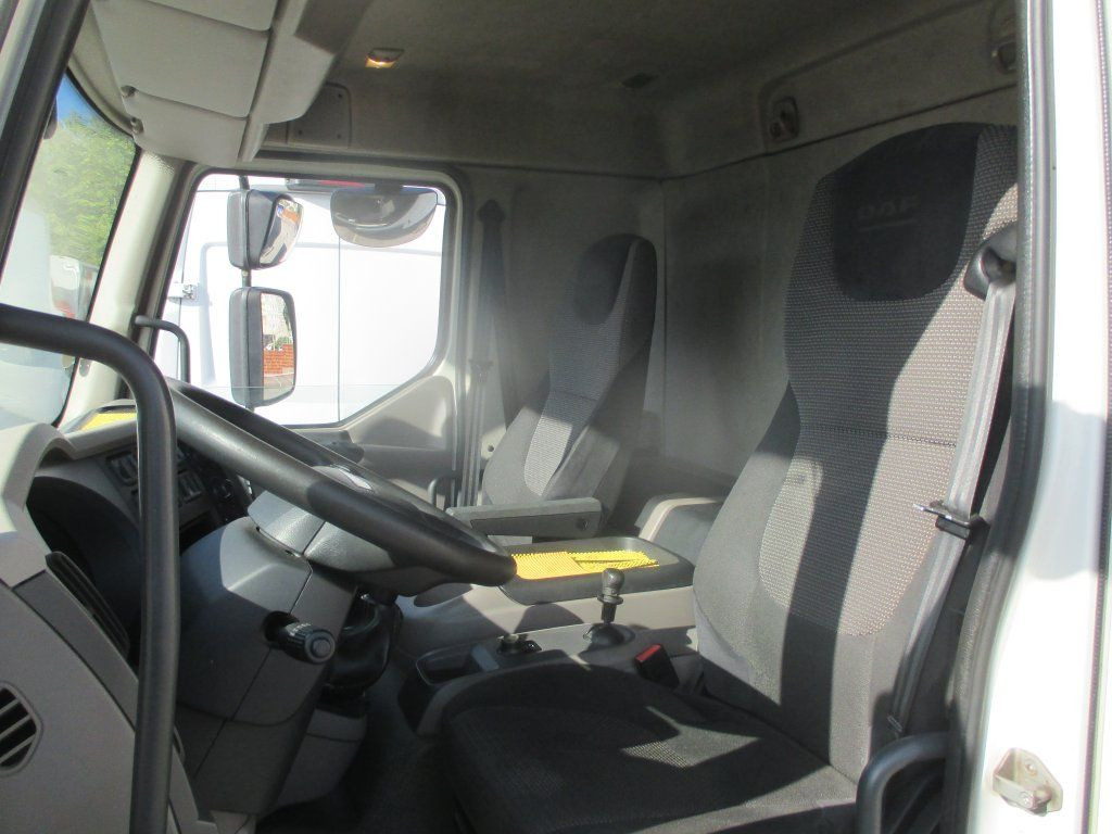Комбе фургон DAF LF 180 mit LBW: слика 19 Комбе фургон DAF LF 180 mit LBW: слика 19