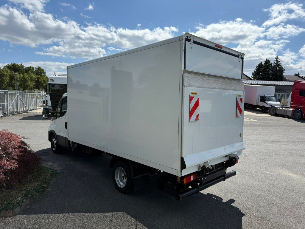Iveco 35C16 Daily - Комбе фургон: слика 4 Iveco 35C16 Daily - Комбе фургон: слика 4