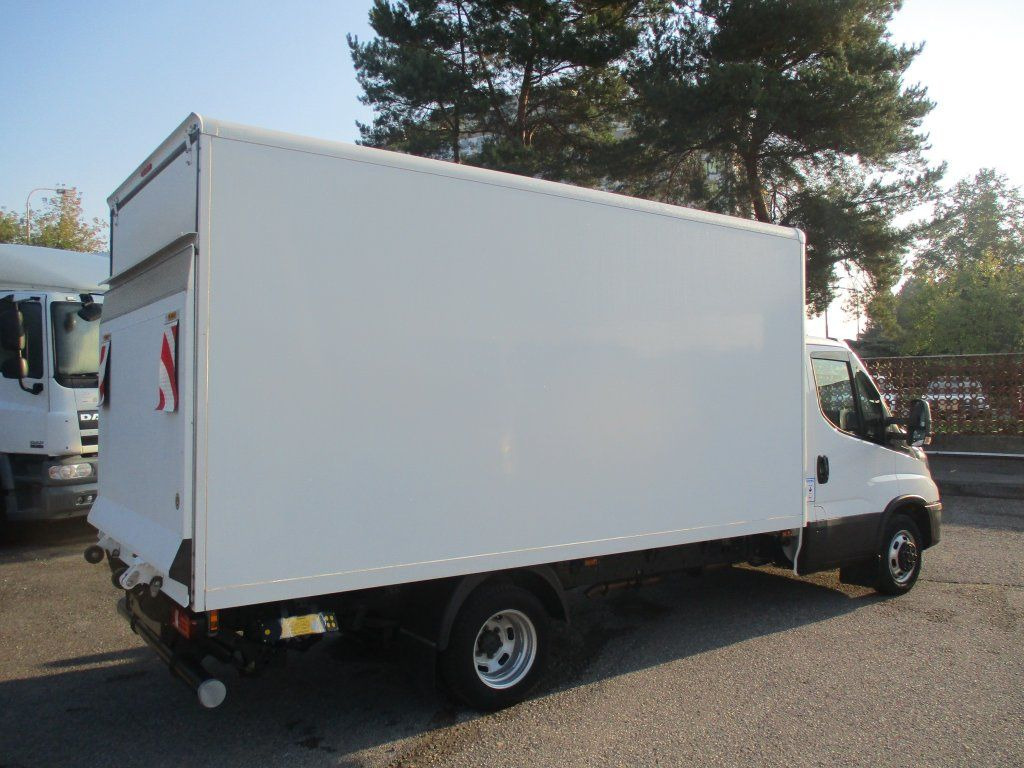 Iveco Daily 35C16 - Комбе фургон: слика 5 Iveco Daily 35C16 - Комбе фургон: слика 5