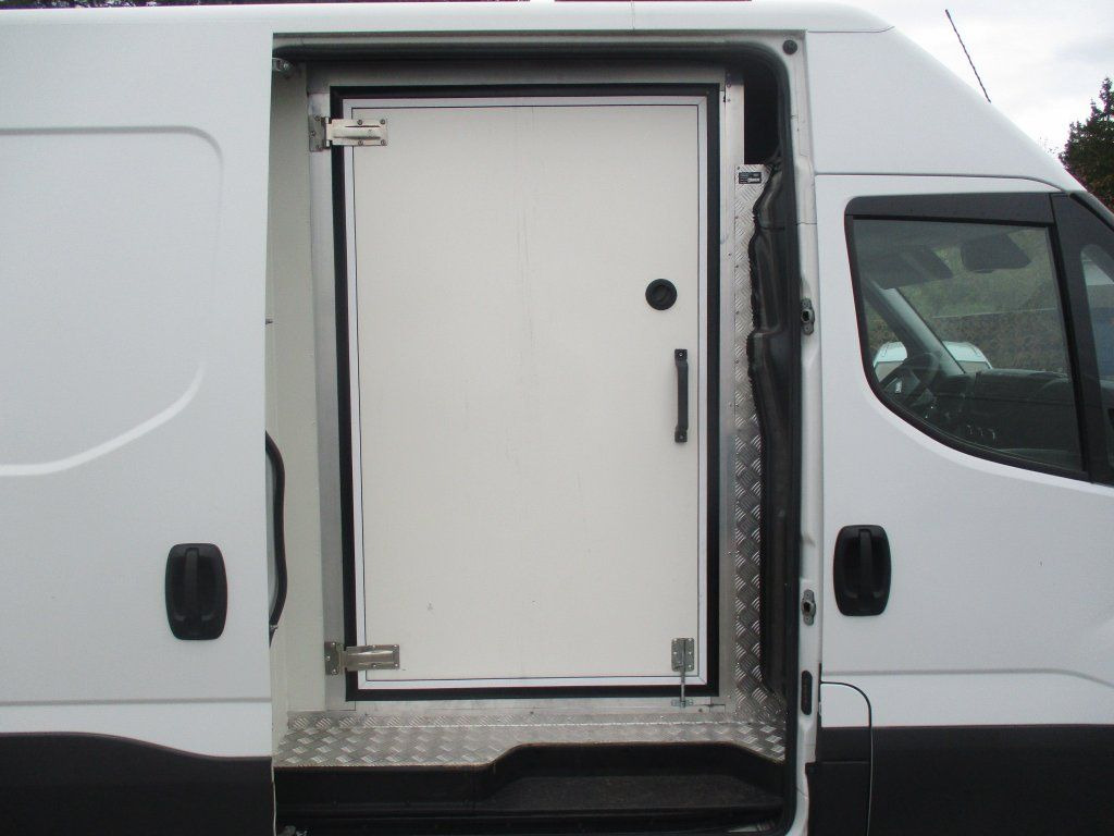 Iveco Daily 35C16 - Комбе ладилник: слика 4 Iveco Daily 35C16 - Комбе ладилник: слика 4