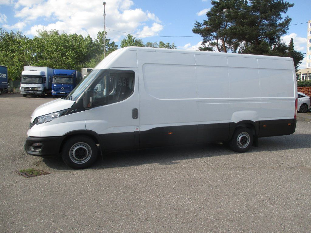 Iveco Daily 35S16 - Товарно комбе: слика 2 Iveco Daily 35S16 - Товарно комбе: слика 2