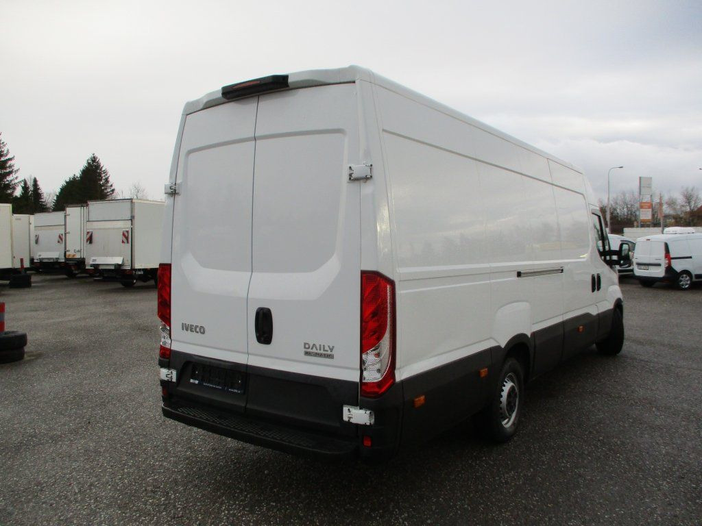 Iveco Daily 35S16 Hi Matic - Товарно комбе: слика 3 Iveco Daily 35S16 Hi Matic - Товарно комбе: слика 3