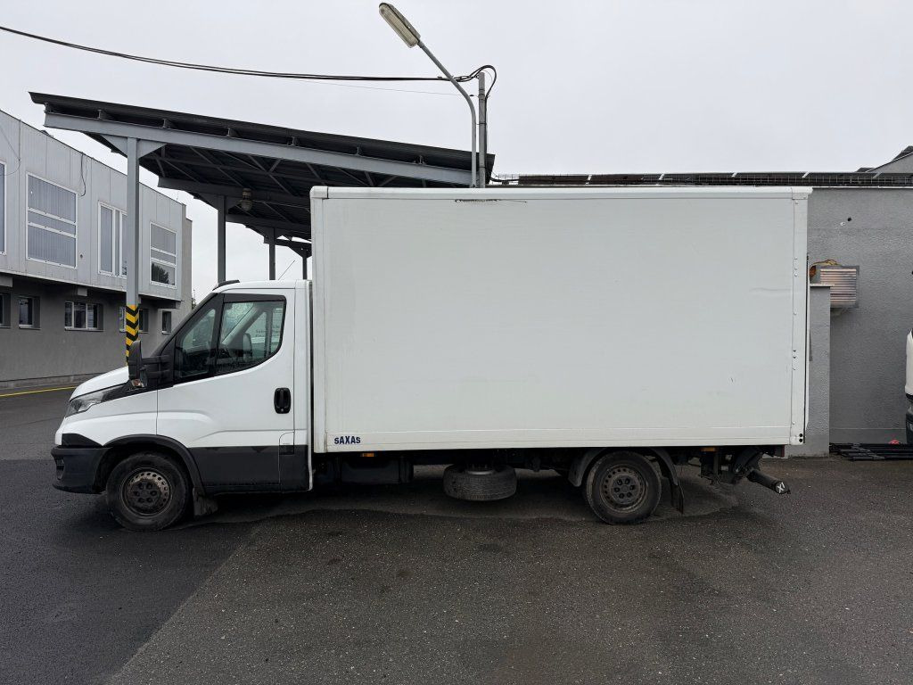 Iveco Daily 35S16 mit LBW ENGINE DEFECT - Комбе фургон: слика 5 Iveco Daily 35S16 mit LBW ENGINE DEFECT - Комбе фургон: слика 5