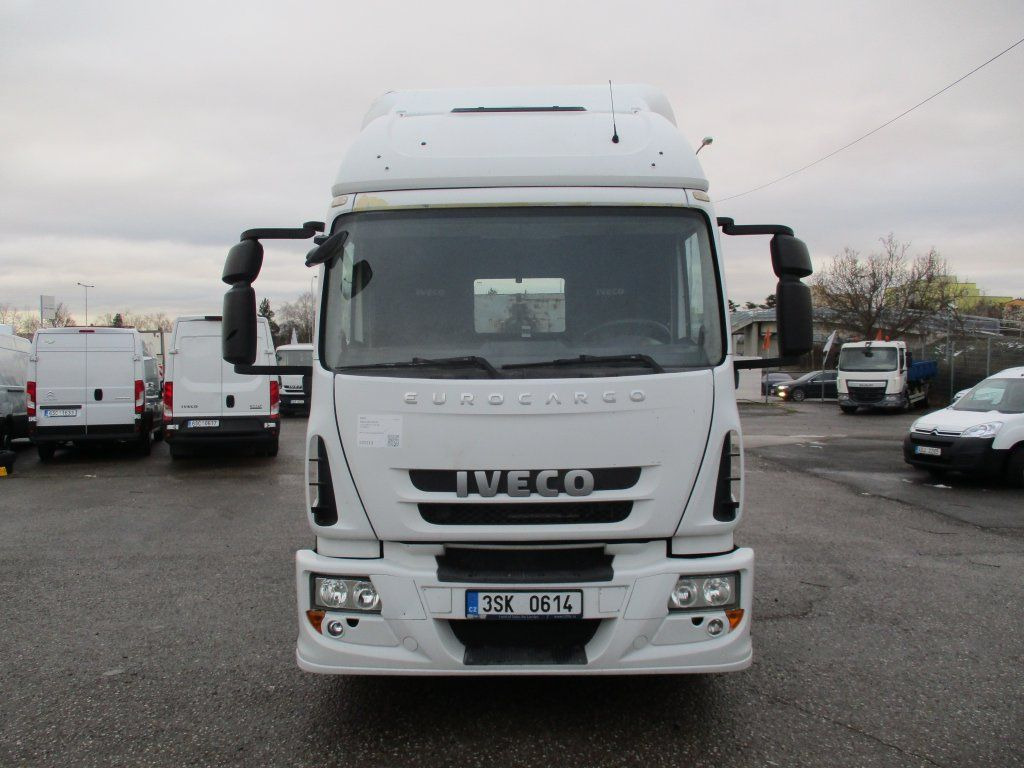 Iveco Eurocargo 140E22 - Камион со кука за подигање: слика 4 Iveco Eurocargo 140E22 - Камион со кука за подигање: слика 4