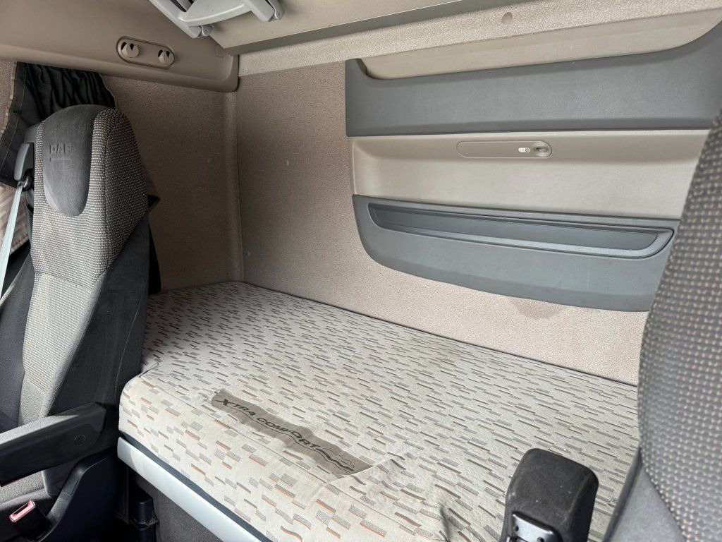 Камион влекач DAF XF460 EURO 6 MEGA/lowdeck: слика 16
