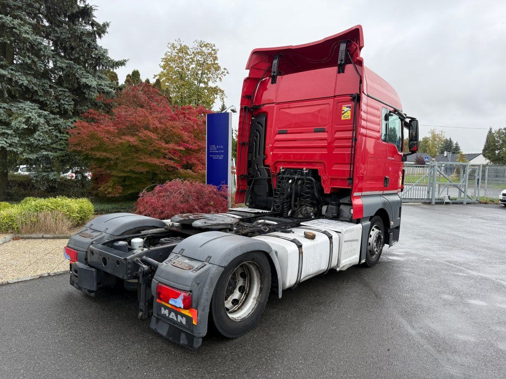 MAN TGX18.460 EURO 6 MEGA/lowdeck NEW TACHO RETARDER - Камион влекач: слика 4 MAN TGX18.460 EURO 6 MEGA/lowdeck NEW TACHO RETARDER - Камион влекач: слика 4