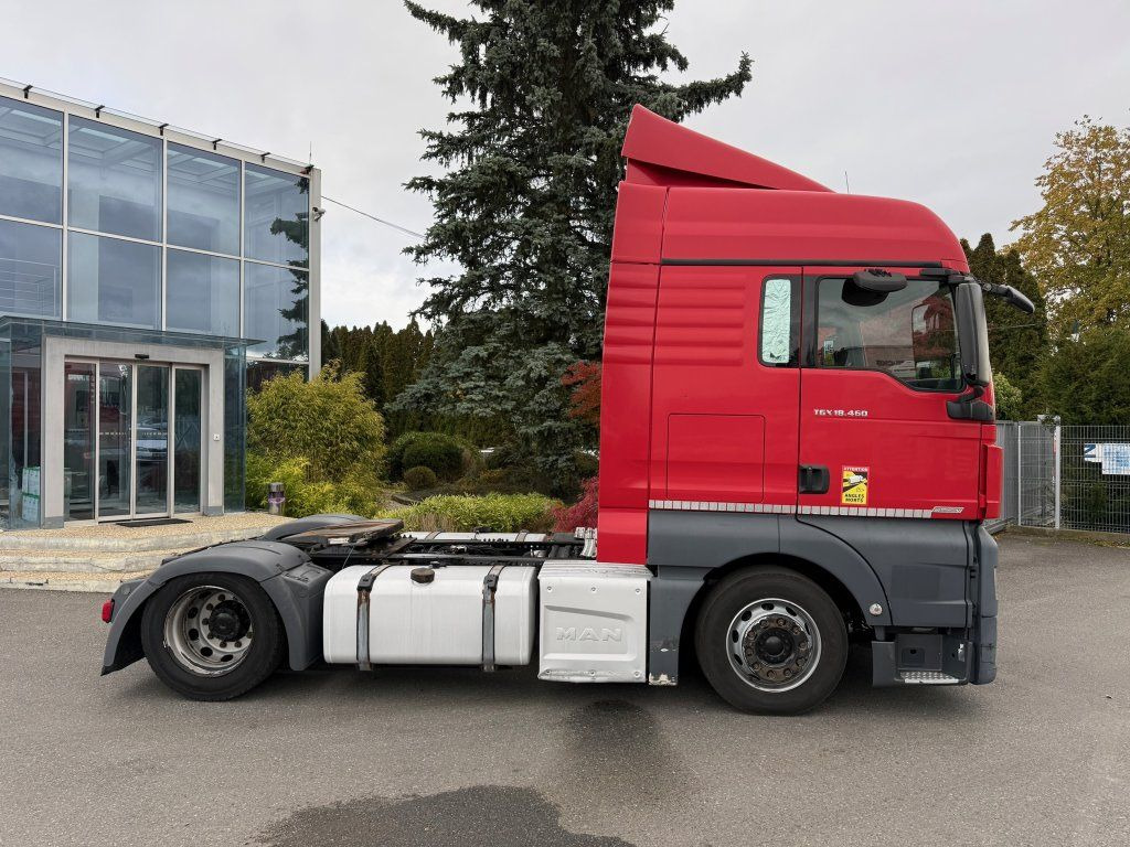 MAN TGX18.460 EURO 6 MEGA/lowdeck NEW TACHO RETARDER - Камион влекач: слика 3 MAN TGX18.460 EURO 6 MEGA/lowdeck NEW TACHO RETARDER - Камион влекач: слика 3
