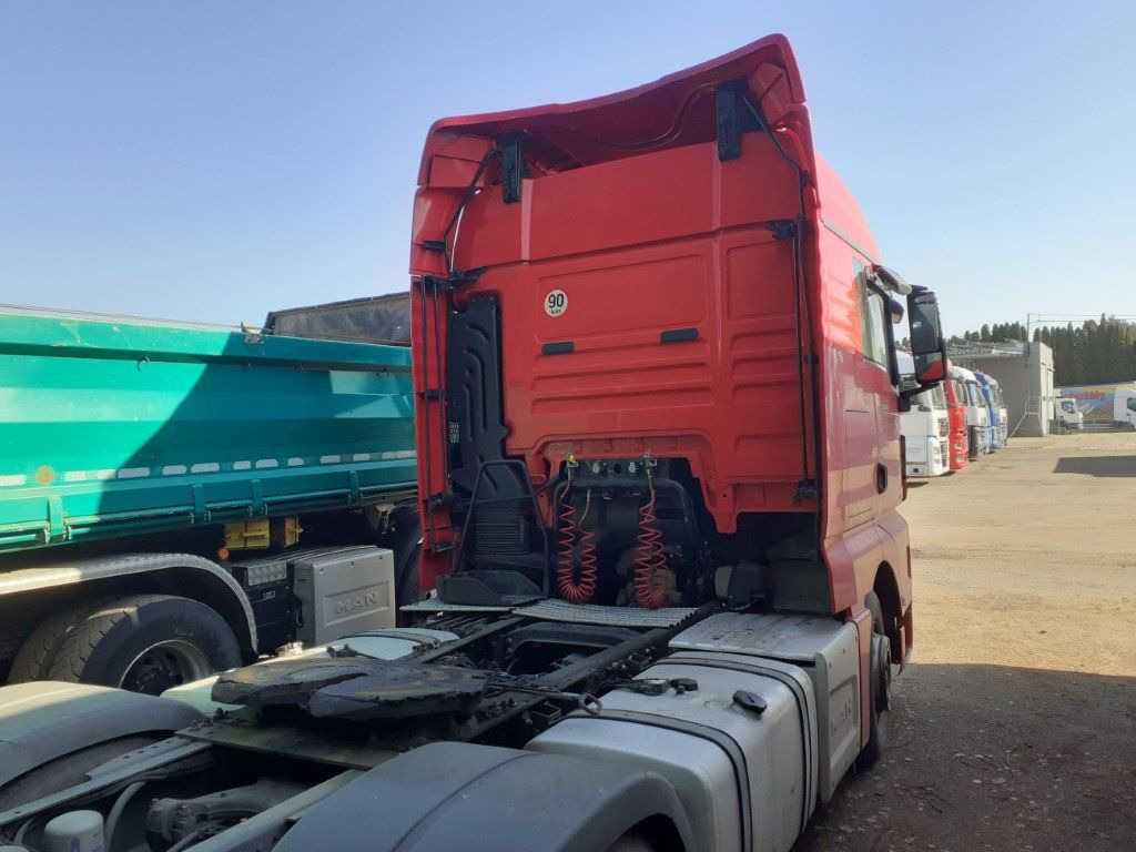 MAN TGX18.460 XLX Motorschaden/engine damage - Камион влекач: слика 4 MAN TGX18.460 XLX Motorschaden/engine damage - Камион влекач: слика 4