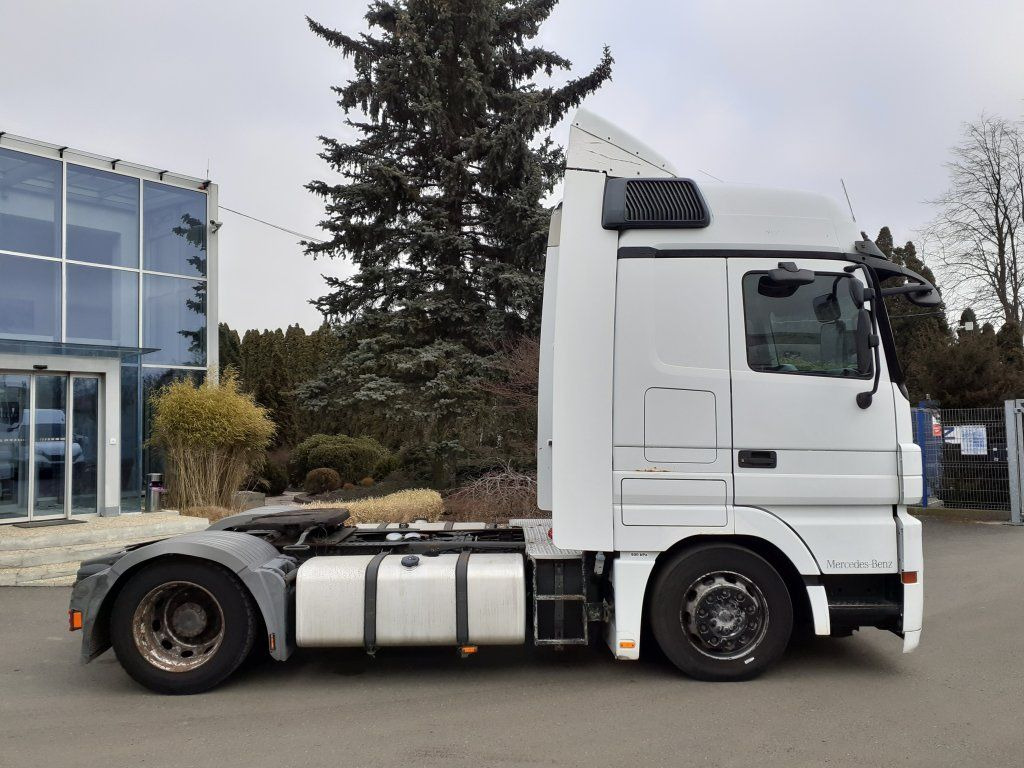 Mercedes-Benz 1844 Actros MEGA/Lowdeck EURO 5 - Камион влекач: слика 5 Mercedes-Benz 1844 Actros MEGA/Lowdeck EURO 5 - Камион влекач: слика 5