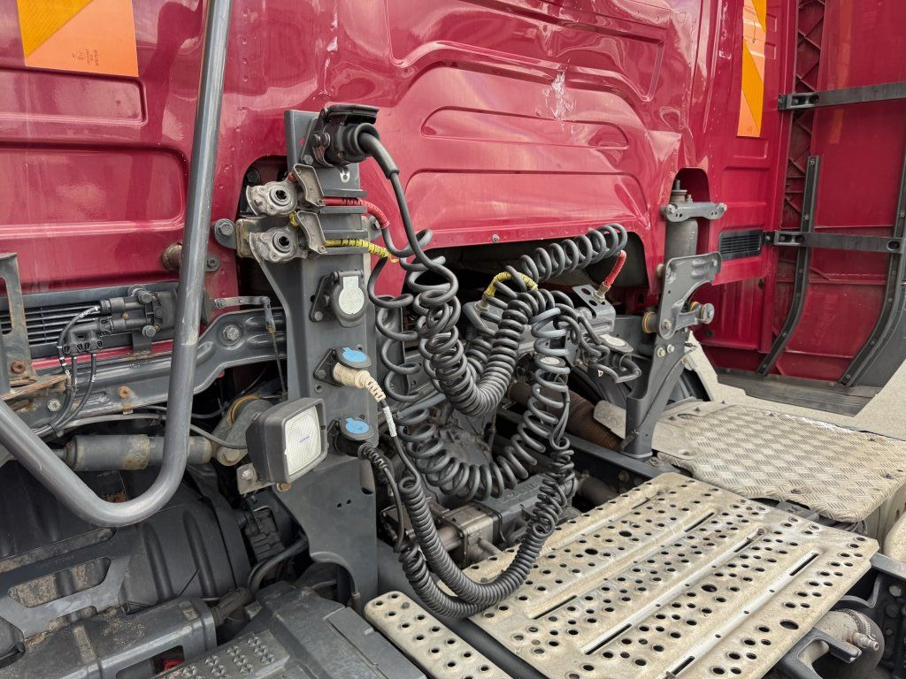 Камион влекач Scania R450 Euro 6: слика 7