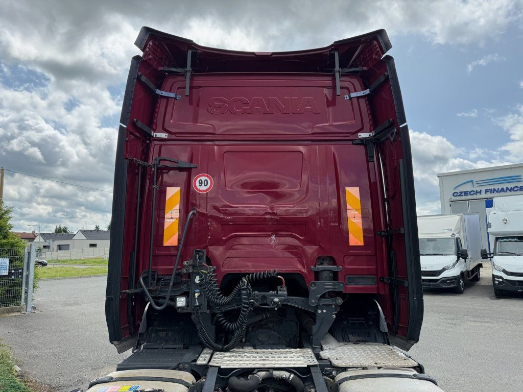 Камион влекач Scania R450 Euro 6: слика 6