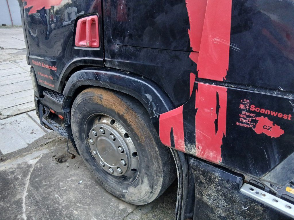 Scania R450 MEGA/lowdeck Unfall / damage - Камион влекач: слика 5 Scania R450 MEGA/lowdeck Unfall / damage - Камион влекач: слика 5