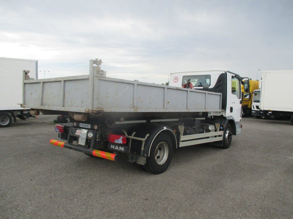 MAN TGL 12.180 4x2 - Камион со кука за подигање: слика 5 MAN TGL 12.180 4x2 - Камион со кука за подигање: слика 5