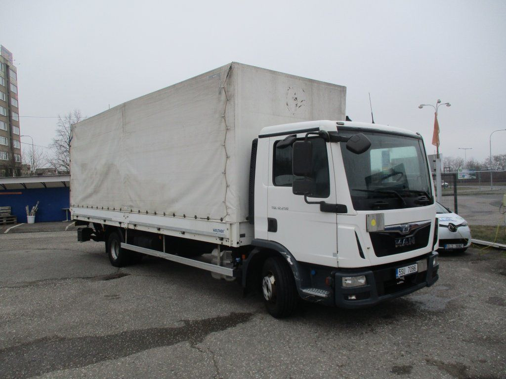 MAN TGL 12.250 - Камион со церада: слика 1 MAN TGL 12.250 - Камион со церада: слика 1