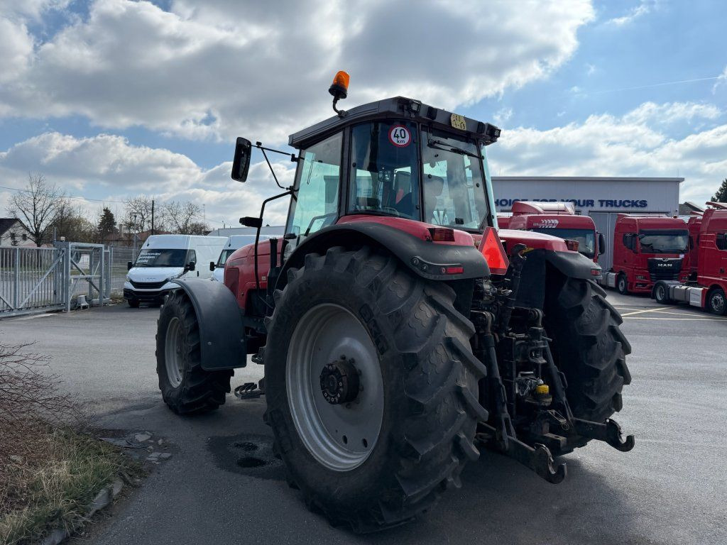 Трактор Massey Ferguson MF8260: слика 6