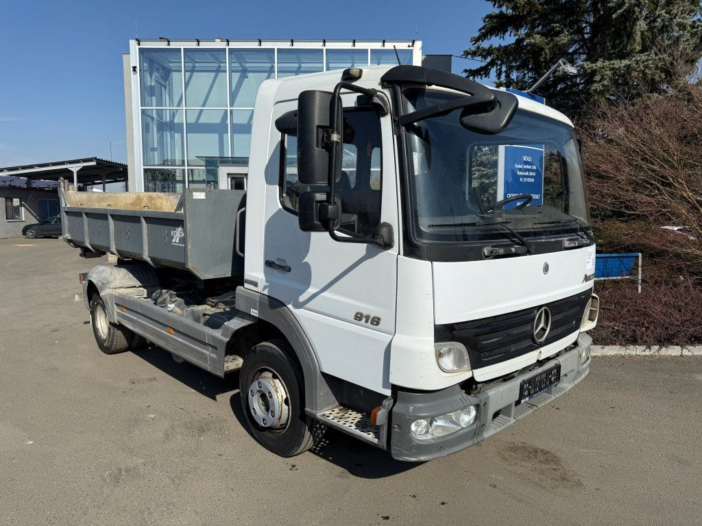 Mercedes-Benz 916 Atego EURO 4 - Камион со кука за подигање: слика 2 Mercedes-Benz 916 Atego EURO 4 - Камион со кука за подигање: слика 2