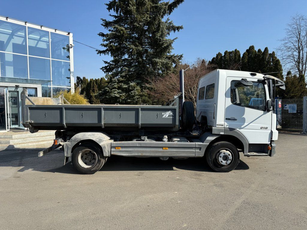 Mercedes-Benz 916 Atego EURO 4 - Камион со кука за подигање: слика 3 Mercedes-Benz 916 Atego EURO 4 - Камион со кука за подигање: слика 3