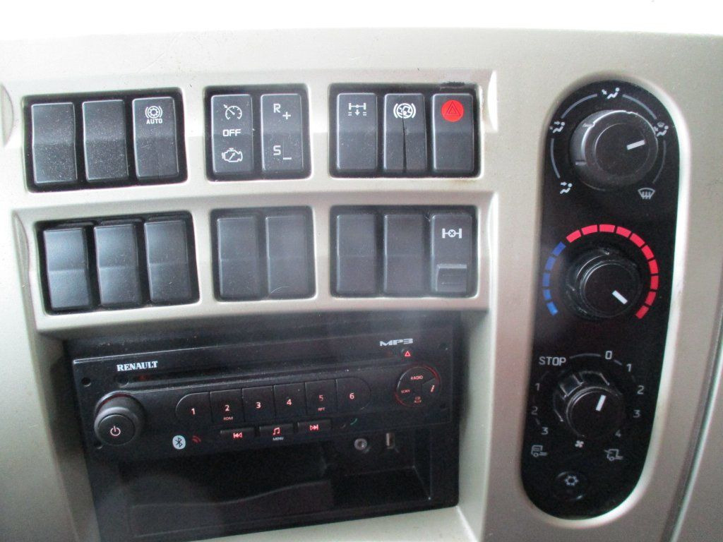 Лизинг на  Renault Premium 460 Renault Premium 460: слика 13