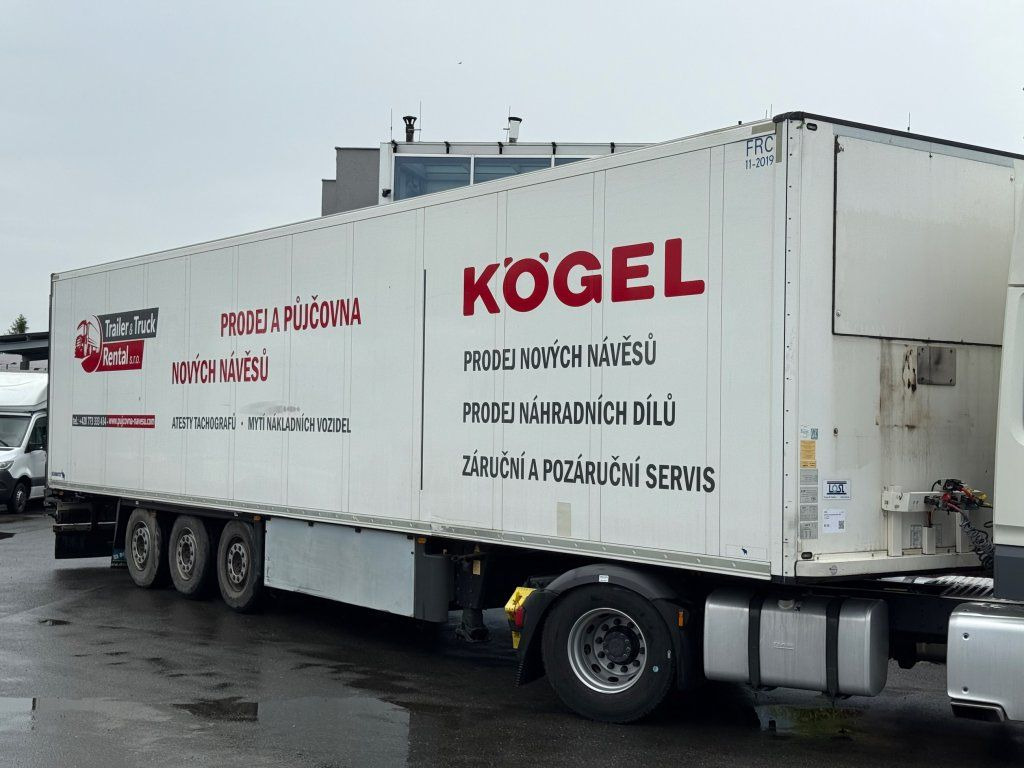 Schmitz Cargobull SKO24 - Полуприколка сандучар: слика 1 Schmitz Cargobull SKO24 - Полуприколка сандучар: слика 1