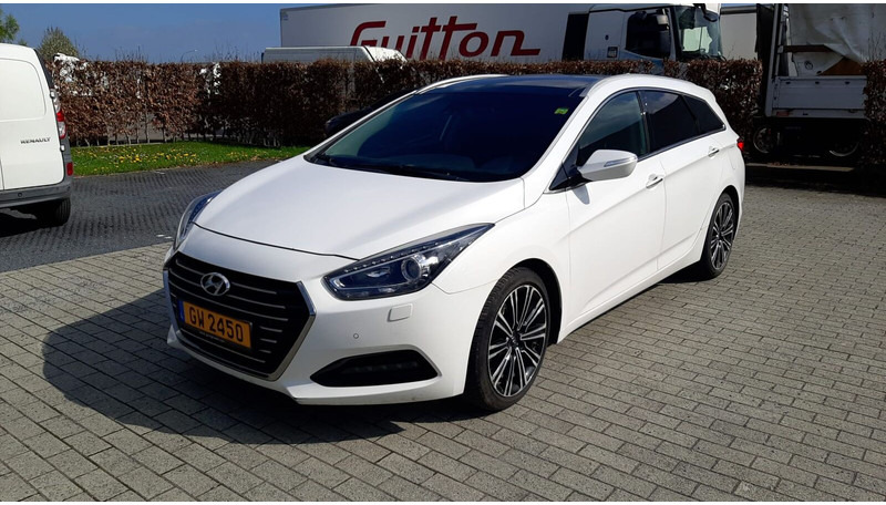 Hyundai i40 - Автомобил: слика 2 Hyundai i40 - Автомобил: слика 2