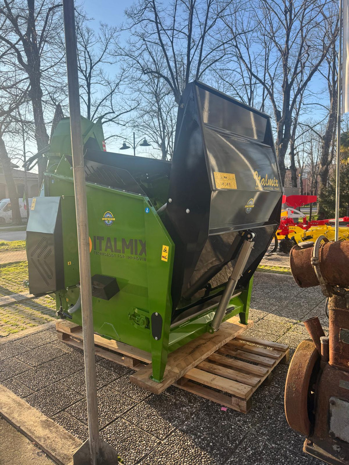 Italmix Agile power lp - Вагон за мешање сточна храна: слика 2 Italmix Agile power lp - Вагон за мешање сточна храна: слика 2