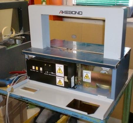 Akebono 301 N Banding Machine - Машина за пакување: слика 2 Akebono 301 N Banding Machine - Машина за пакување: слика 2