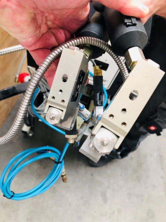 Dynatec Quattro Challenger glue melter with two application nozzles Dy 2002 control unit for 8 channels - Опрема за печатење: слика 4 Dynatec Quattro Challenger glue melter with two application nozzles Dy 2002 control unit for 8 channels - Опрема за печатење: слика 4