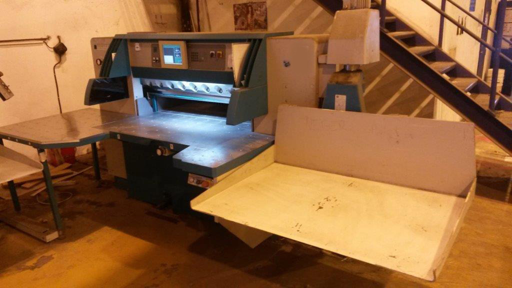 Perfecta 132 TVC cutting machine with lift - Машина за сечење хартија: слика 1 Perfecta 132 TVC cutting machine with lift - Машина за сечење хартија: слика 1