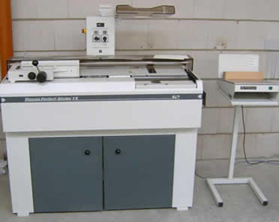 Planax Perfect Binder F II Cold Glue Binding Machine - Машина за укоричување: слика 1 Planax Perfect Binder F II Cold Glue Binding Machine - Машина за укоричување: слика 1