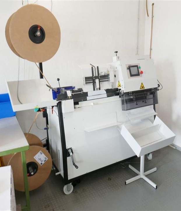 Ringbook & calendar - wire binding machine RENZ Mobi 500 with calendar hanger KA 300 - Машина за укоричување: слика 1 Ringbook & calendar - wire binding machine RENZ Mobi 500 with calendar hanger KA 300 - Машина за укоричување: слика 1
