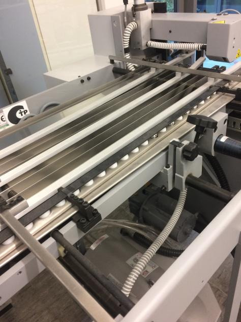 Tree FK-20 Solo Flat Stack Feeder - Машина за виткање хартија: слика 5 Tree FK-20 Solo Flat Stack Feeder - Машина за виткање хартија: слика 5