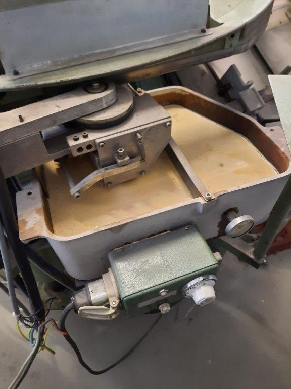 Four clamps Perfect binder Muller Martini Amigo Plus 1580.0410 - Машина за укоричување: слика 3 Four clamps Perfect binder Muller Martini Amigo Plus 1580.0410 - Машина за укоричување: слика 3